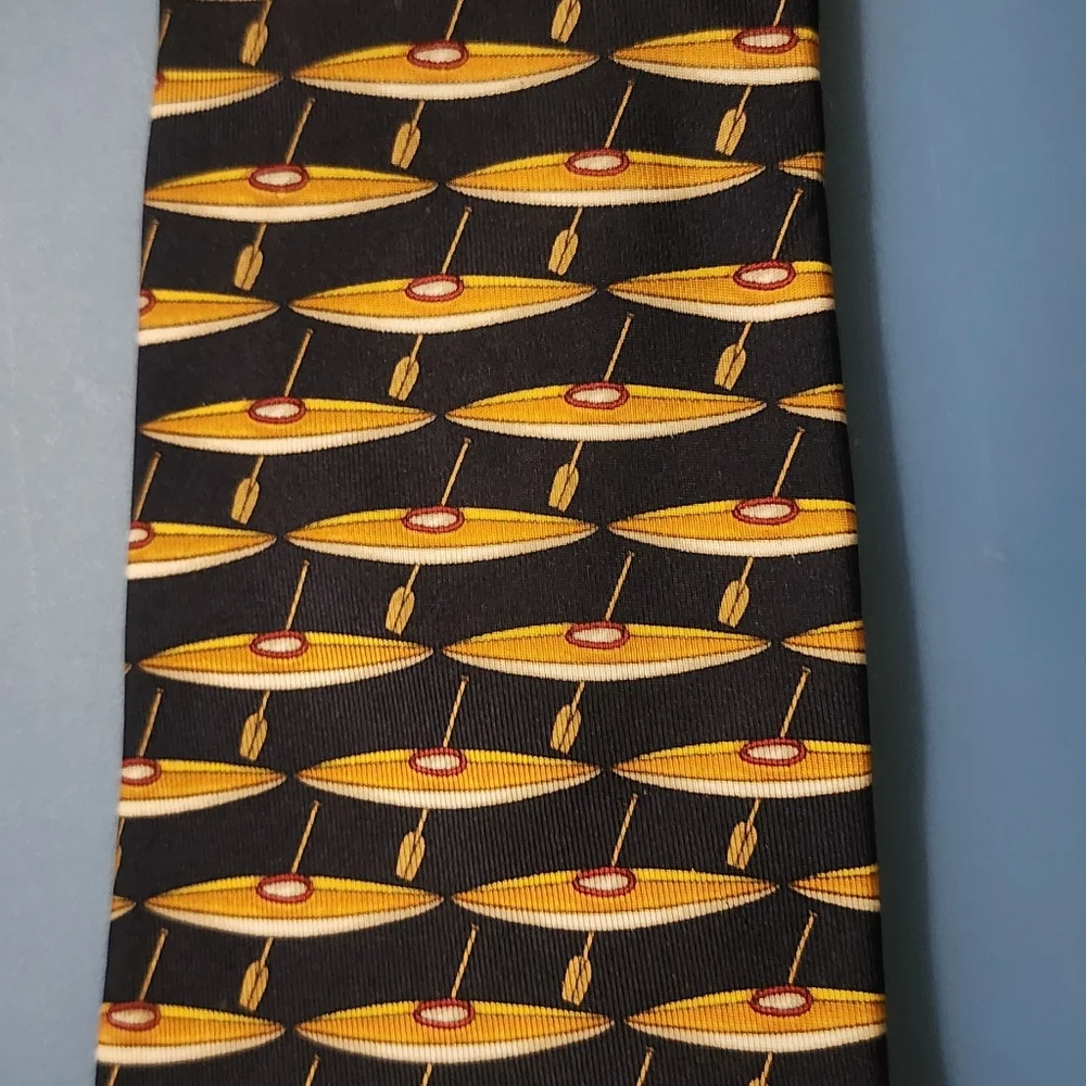 Gucci‎ Black and Gold Geometric 100 % Silk Tie